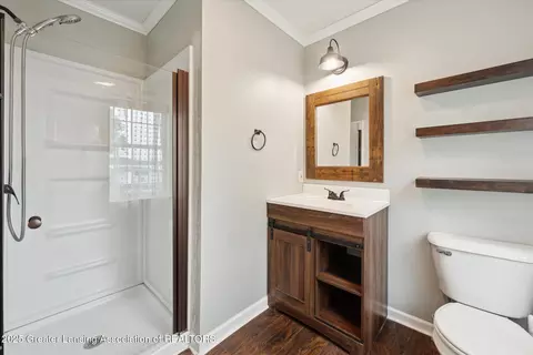 Bath - 5913 Shaw St, Haslett, MI 48840 photo 2 of 3
