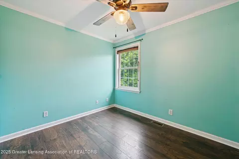 Bedroom - 5913 Shaw St, Haslett, MI 48840 photo 3 of 4