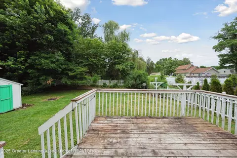 Exterior - 5913 Shaw St, Haslett, MI 48840 photo 3 of 8