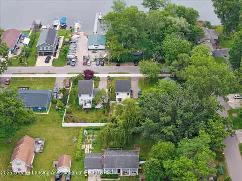 View/Area - 5913 Shaw St, Haslett, MI 48840 photo 3 of 7