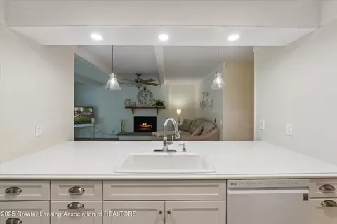 Kitchen - 2130 Belding Ct, Okemos, MI 48864 photo 2 of 4
