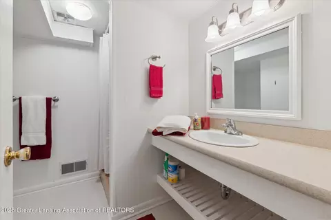 Bath - 2130 Belding Ct, Okemos, MI 48864 photo 3 of 3