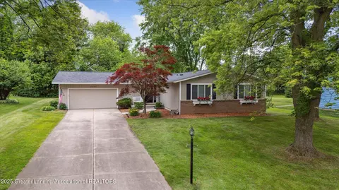 2130 Belding Ct, Okemos, MI 48864