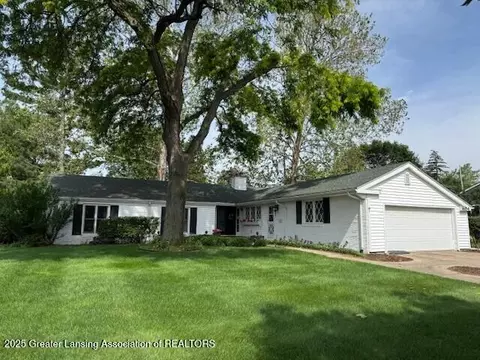 1654 Nottingham Rd, Lansing, MI 48911