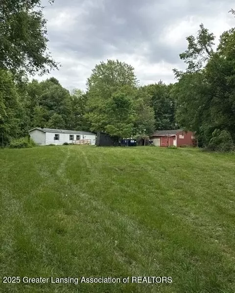 12341 Clinton Rd, Onondaga, MI 49264