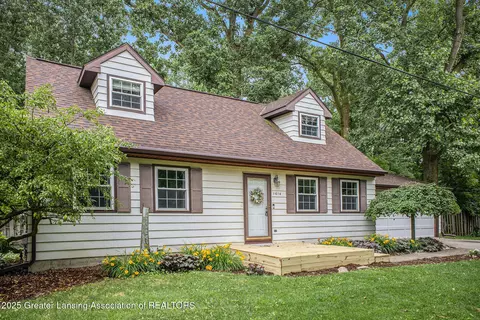 1614 N Eifert Rd, Holt, MI 48842