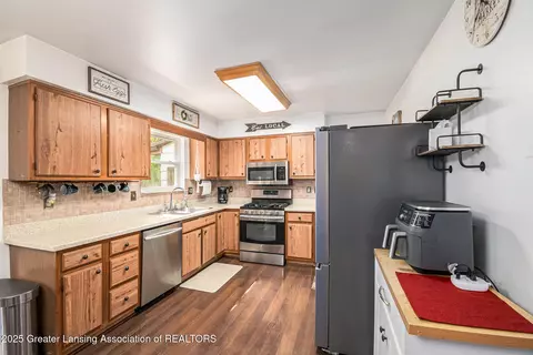 Kitchen - 1614 N Eifert Rd, Holt, MI 48842 photo 1 of 1