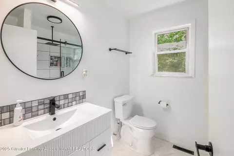 Bath - 1614 N Eifert Rd, Holt, MI 48842 photo 2 of 3