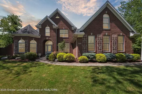 6397 Ridgepond Pl, East Lansing, MI 48823