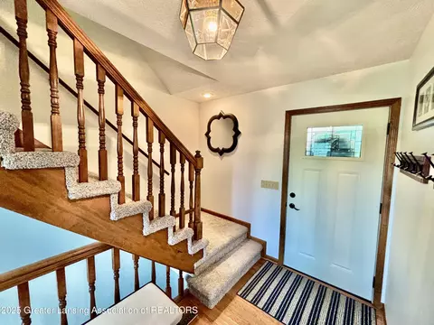 Entry Way - 1005 Turner Rd, Dewitt, MI 48820 photo 3 of 11