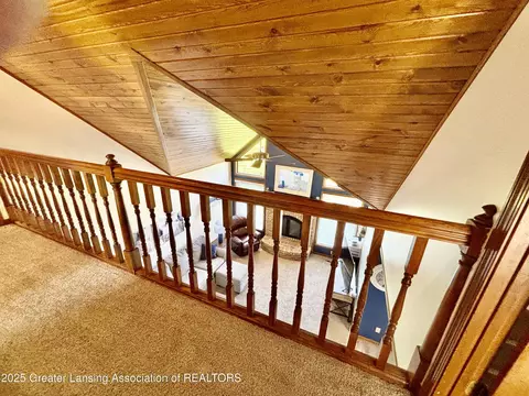 Entry Way - 1005 Turner Rd, Dewitt, MI 48820 photo 8 of 11