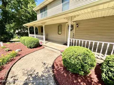 Exterior - 1005 Turner Rd, Dewitt, MI 48820 photo 3 of 12