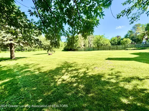 Exterior - 1005 Turner Rd, Dewitt, MI 48820 photo 5 of 12