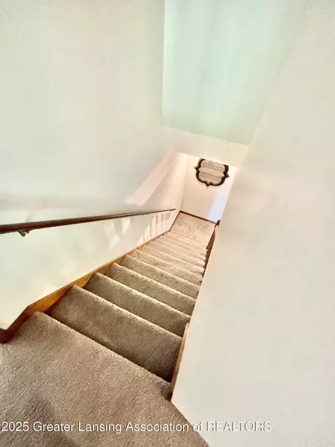 Entry Way - 1005 Turner Rd, Dewitt, MI 48820 photo 11 of 11
