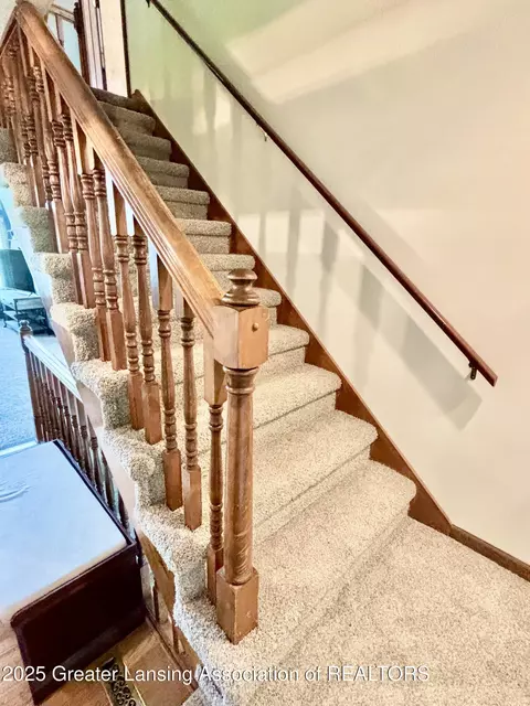 Entry Way - 1005 Turner Rd, Dewitt, MI 48820 photo 6 of 11