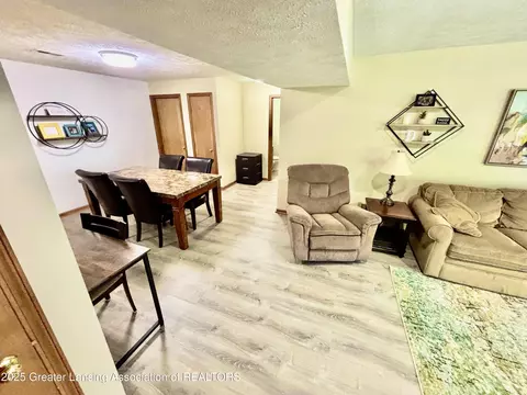Dining - 1005 Turner Rd, Dewitt, MI 48820 photo 6 of 6