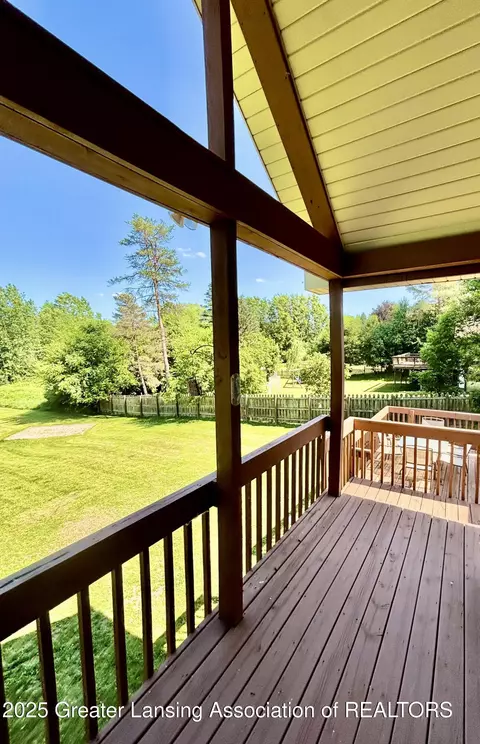 Exterior - 1005 Turner Rd, Dewitt, MI 48820 photo 10 of 12
