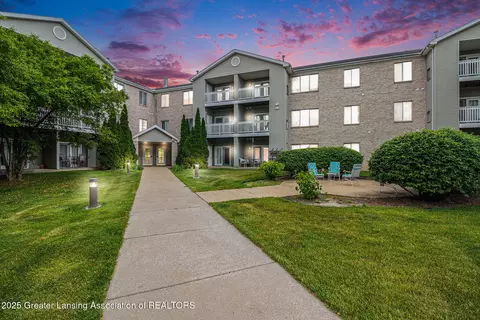 338 W Saginaw St #18, East Lansing, MI 48823