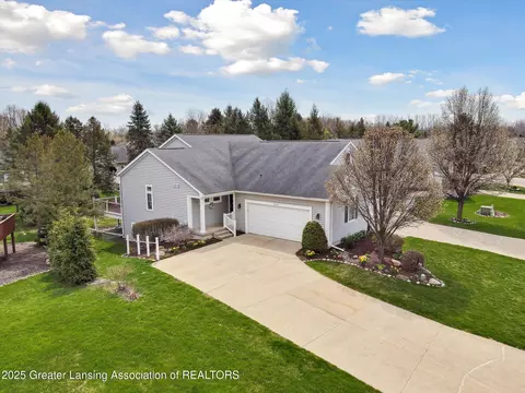 4163 Hamlet Cv, Bath, MI 48808