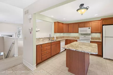 Kitchen - 4163 Hamlet Cv, Bath, MI 48808 photo 1 of 6