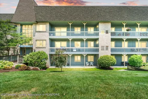 2934 Mt Hope Rd #15, Okemos, MI 48864