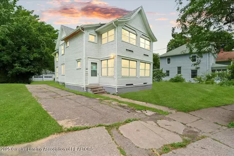 916 Wildwood Ave, Jackson, MI 49202
