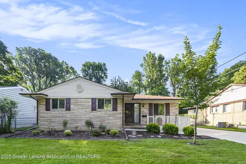 1809 S Holly Way, Lansing, MI 48910