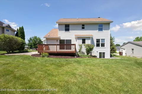 Exterior - 12341 Burlingame Dr, Dewitt, MI 48820 photo 8 of 10