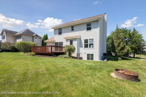 Exterior - 12341 Burlingame Dr, Dewitt, MI 48820 photo 9 of 10
