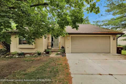 5420 Park Lake Rd, East Lansing, MI 48823