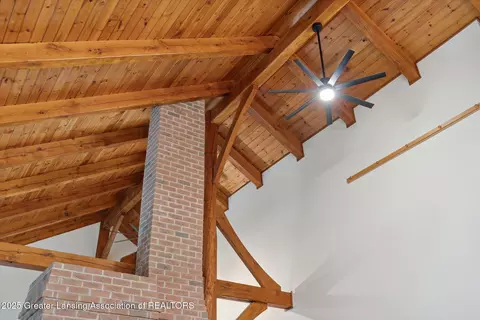 Entry Way - 1670 Milton Rd, Perry, MI 48872 photo 2 of 11