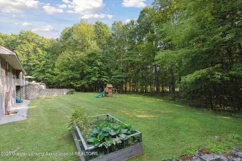 Exterior - 1670 Milton Rd, Perry, MI 48872 photo 12 of 16
