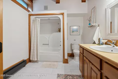 Bath - 1670 Milton Rd, Perry, MI 48872 photo 7 of 8