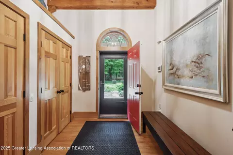 Entry Way - 1670 Milton Rd, Perry, MI 48872 photo 1 of 11