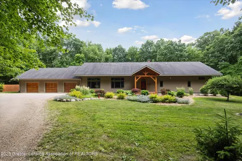 1670 Milton Rd, Perry, MI 48872