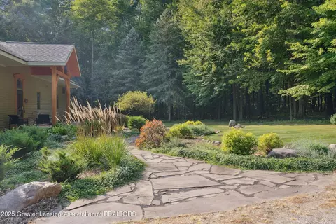 Exterior - 1670 Milton Rd, Perry, MI 48872 photo 4 of 16