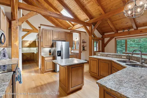 Kitchen - 1670 Milton Rd, Perry, MI 48872 photo 4 of 5