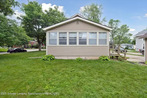 Exterior - 409 E Higham St, Saint Johns, MI 48879 photo 11 of 12
