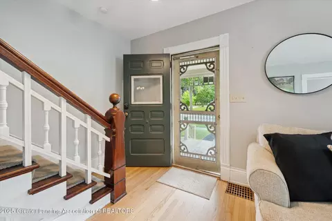 Entry Way - 409 E Higham St, Saint Johns, MI 48879 photo 1 of 5