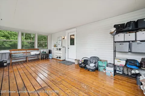 Exterior - 409 E Higham St, Saint Johns, MI 48879 photo 7 of 12