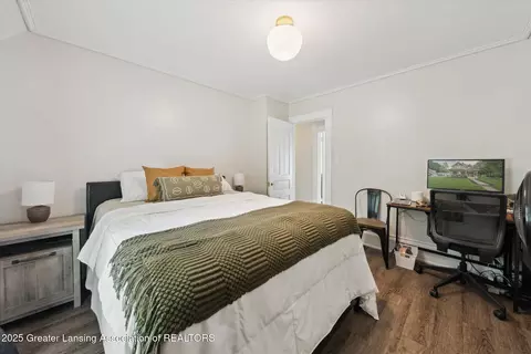 Bedroom - 409 E Higham St, Saint Johns, MI 48879 photo 4 of 6