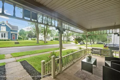 Exterior - 409 E Higham St, Saint Johns, MI 48879 photo 5 of 12