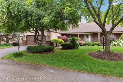1523 Winchell Ct, East Lansing, MI 48823