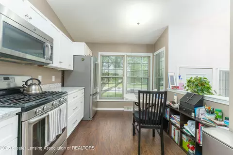 6528 Springtree Ln #31, Lansing, MI 48917 photo 12