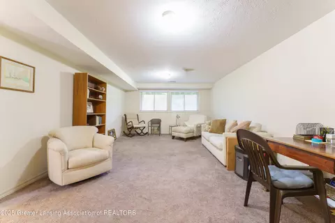 6528 Springtree Ln #31, Lansing, MI 48917 photo 23