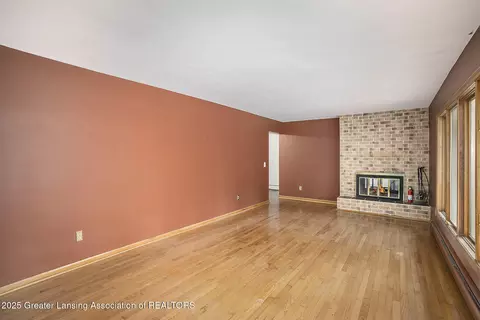 4825 Thurlby Rd, Mason, MI 48854 photo 8