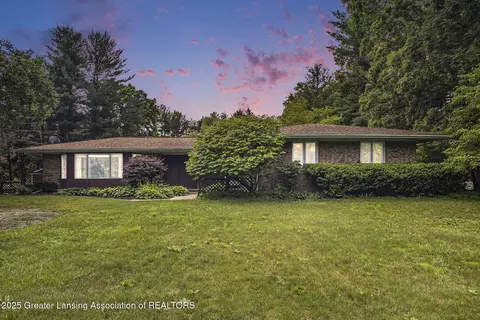 4825 Thurlby Rd, Mason, MI 48854