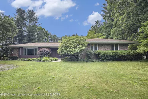 4825 Thurlby Rd, Mason, MI 48854 photo 2