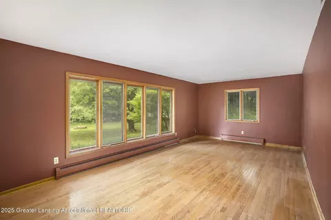 4825 Thurlby Rd, Mason, MI 48854 photo 7