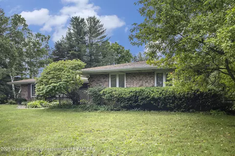 4825 Thurlby Rd, Mason, MI 48854 photo 5